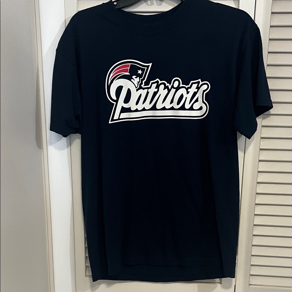 Gilden New England Patriots Navy T-Shirt Men’s Medium Ochocinco Logo on Back